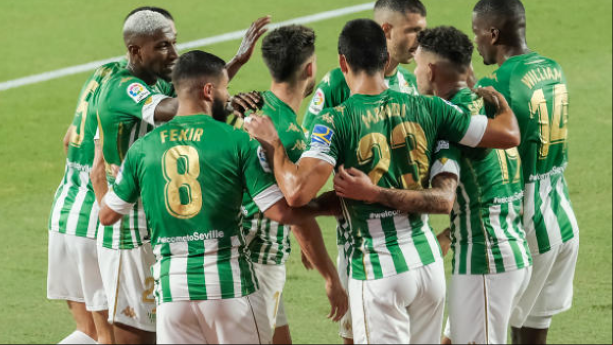 Llegaron dos ofertas por futbolistas del Real Betis "Foto: Estadio Deportivo"