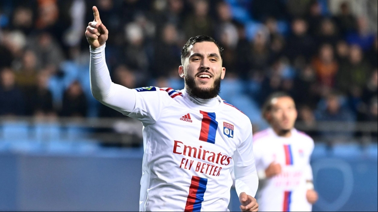 La Premier League se pelea por Cherki
