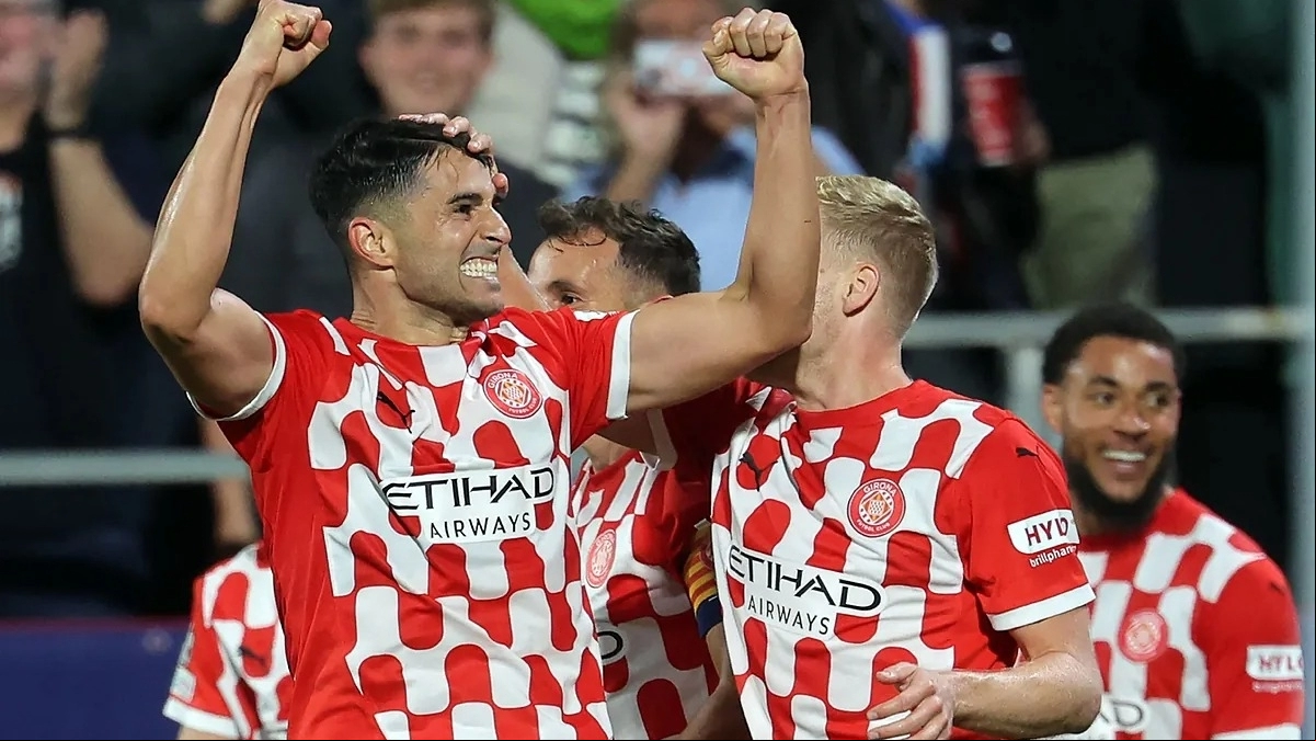 Girona considers Van de Beek's farewell / Elmundo.es