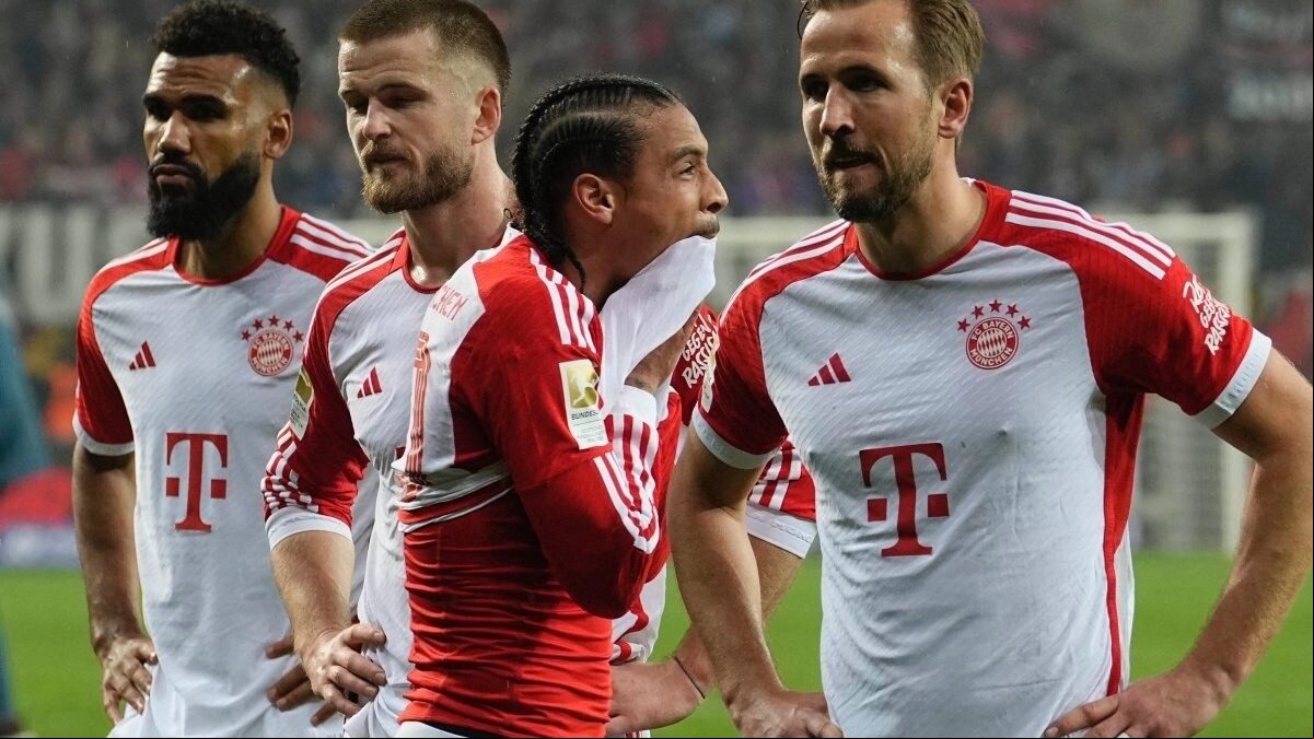 Los jugadores del Bayern de Múnich se lamentan tras una derrota