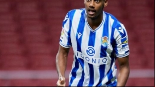 Fichajes Liverpool: Alexander Isak es el heredero de Roberto Firmino en Anfield "Foto: Caught Offside"