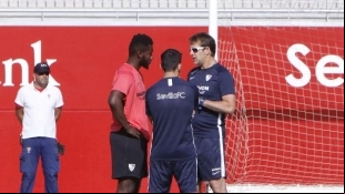 La mala forma física de Gnagnon lo deja fuera del Sevilla. Foto: Diario de Sevilla