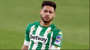Oferta turca por Álex Moreno / Teamtalk.com