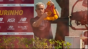 José Mourinho quiere llevar a la Roma a lo más alto. Foto: @OfficialASRoma