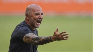 El central que pide Sampaoli para cubrir la lesión de Marcao