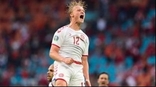 El Mundial ayuda al Sevilla a dar salida a Dolberg
