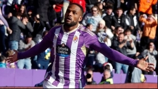 Cyle Larin, en la mira de dos equipos de LaLiga