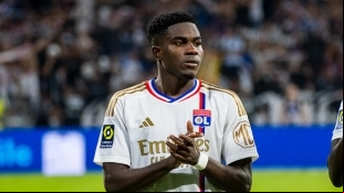 La FIFA investigará el fichaje de Nuamah por el Lyon
