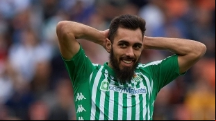 El sustituto de Borja Iglesias en el Betis está en la Liga / Esquire.com