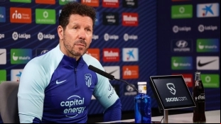 El lateral derecho español que elige Simeone para la defensa del Atlético