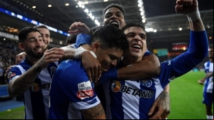 Chelsea y City se pelean por un crack del Porto