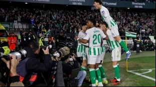 Los dos defensas que están a punto de fichar por el Real Betis