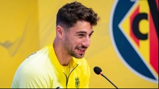 Santi Comesaña, centrocampista del Villarreal CF que ha despertado el interés del Celta de Vigo