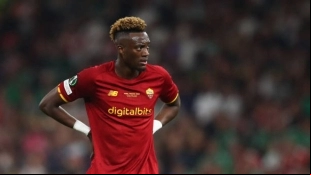 Tammy Abraham, delantero de la Roma que podría fichar por el Milan