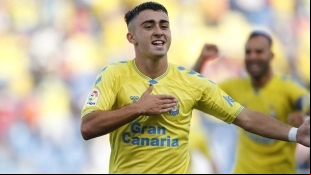 Dos gigantes europeos luchan por Alberto Moleiro | eldiario