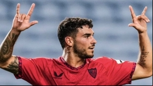 Isaac Romero rechaza al Sevilla, se queda en Sevilla / Besoccer