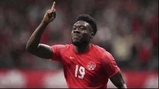 Alphonso Davies, lateral zurdo del Bayern de Múnich