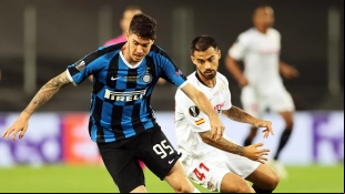 Alessandro Bastoni, central del Inter de Milán
