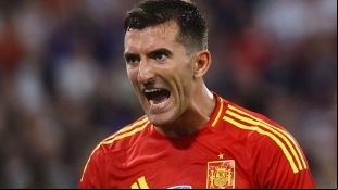 The 3 clubs that want to sign Dani Vivian in the summer