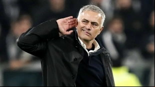 José Mourinho quiere retener a Kostic / Goal