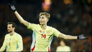 Dean Huijsen, central español del Bournemouth