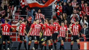 The players of Athletic Club celebrate a goal