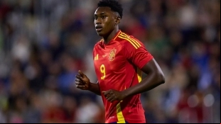 Samu Omorodion, forward of Oporto