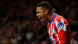 El Atlético de Madrid estudia la venta de Samu Lino / Eldesmarque