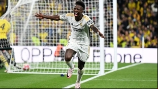 El Manchester United quiere fichar a Vinicius / Sporting News