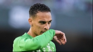 El Manchester United pide un jugador al Betis en el acuerdo por Antony