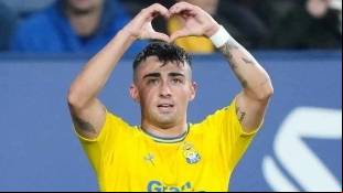 La Premier League va por el fichaje de Alberto Moleiro