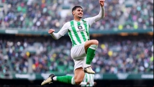 Johnny Cardoso, centrocampista del Real Betis 