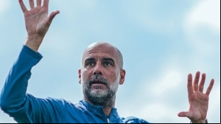 Manchester City is making a move for the g of a 60 million goalkeeper.