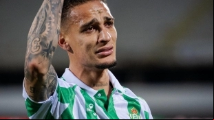 Real Betis outlines a plan to sign Antony