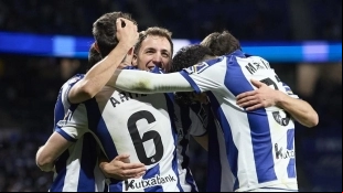 Umar Sadiq en la rampa de salida de la Real Sociedad / el Español