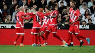 Los jugadores del Rayo Vallecano celebran un gol del equipo