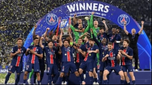 Los jugadores del PSG celebran la Champions League
